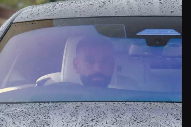 صلاح اليوم بعد خروجه من التدريبات صلاح اليوم بعد خروجه من التدريبات