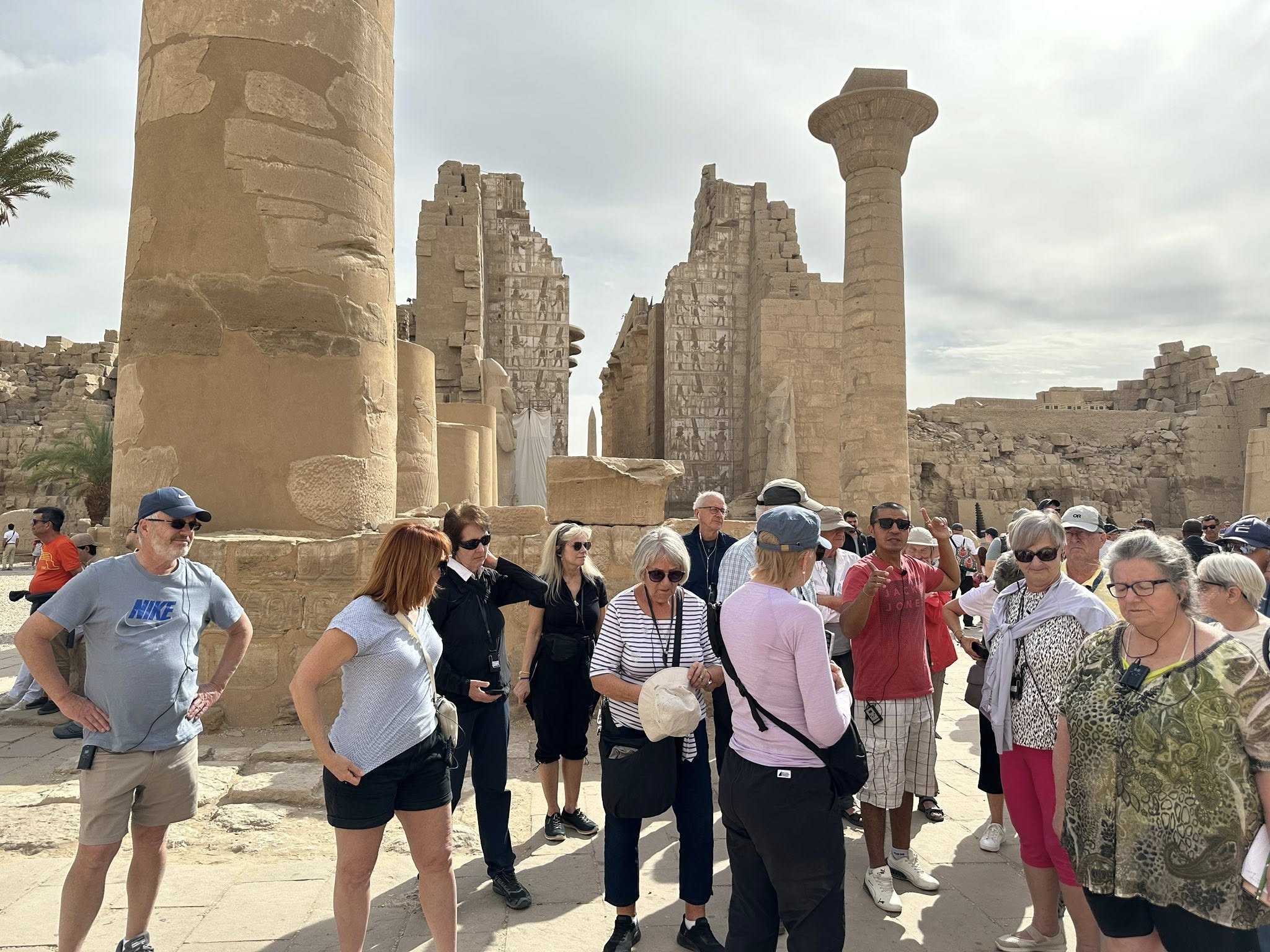 معابد الكرنك اليوم وزيارة مبهجة من الأفواج الأجنبية معابد الكرنك اليوم وزيارة مبهجة من الأفواج الأجنبية