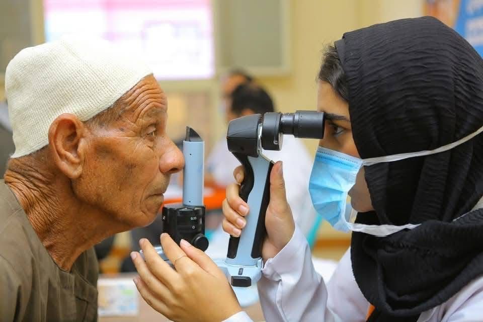 صناع الخير عضو التحالف الوطنى تسلم أهالي الغربية 4 آلاف نظارة طبية مجانية ضمن مبادرة تمكين (1)