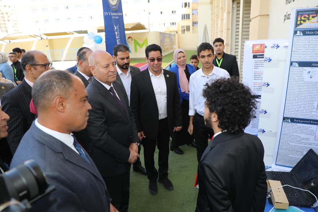 محافظ القاهرة يشهد معرض القاهرة السنوي للعلوم والهندسة والتكنولوجيا محافظ القاهرة يشهد معرض القاهرة السنوي للعلوم والهندسة والتكنولوجيا