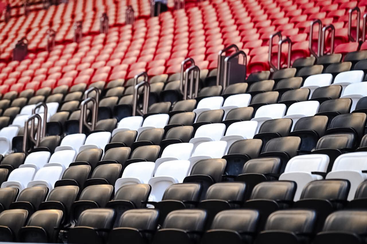 جانب من المدرجات