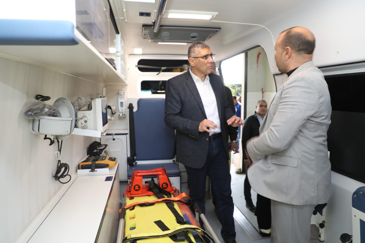 محافظ الجيزة فى نقطة الإسعاف بالودى محافظ الجيزة فى نقطة الإسعاف بالودى