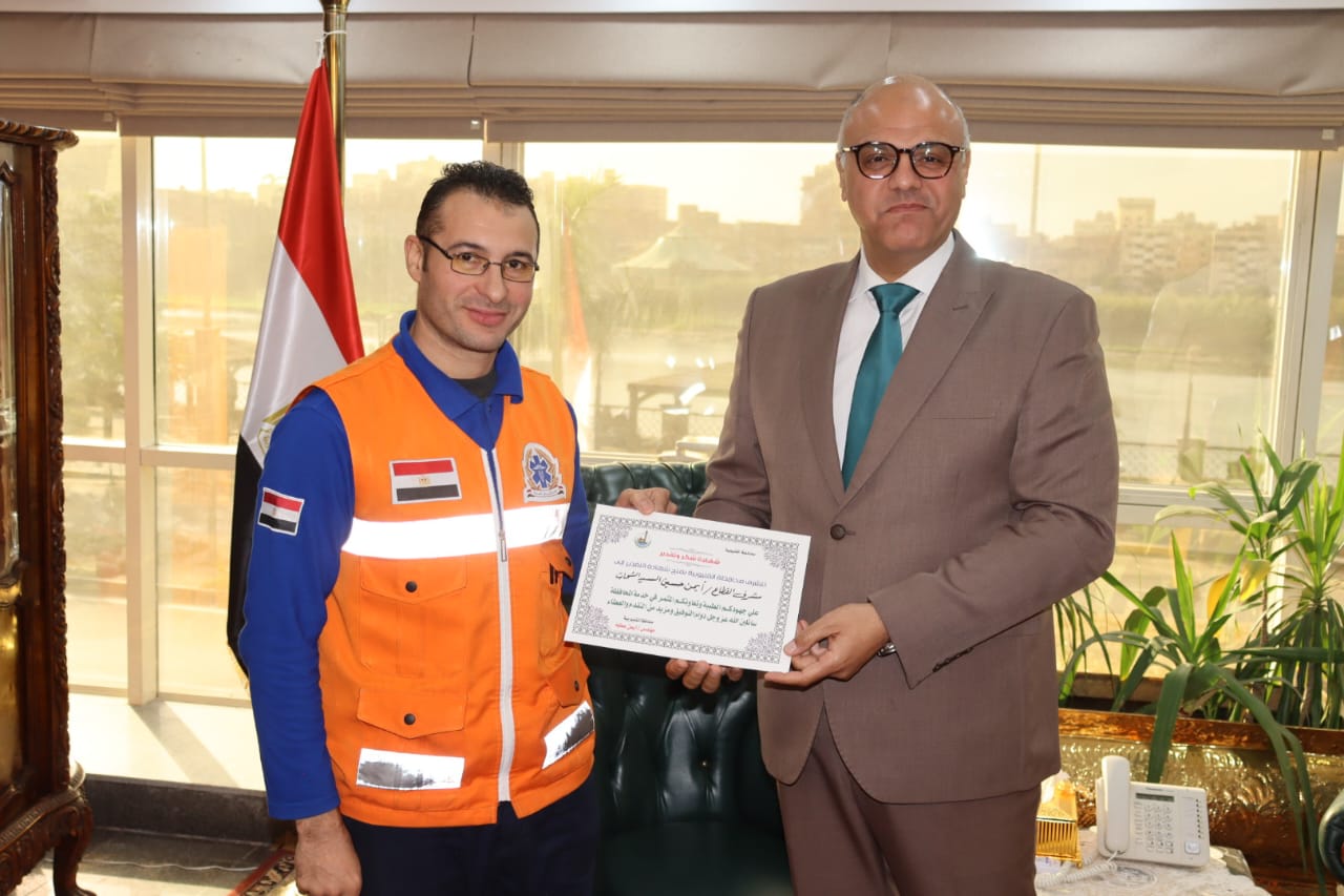 تكريم مشرف الطاقم