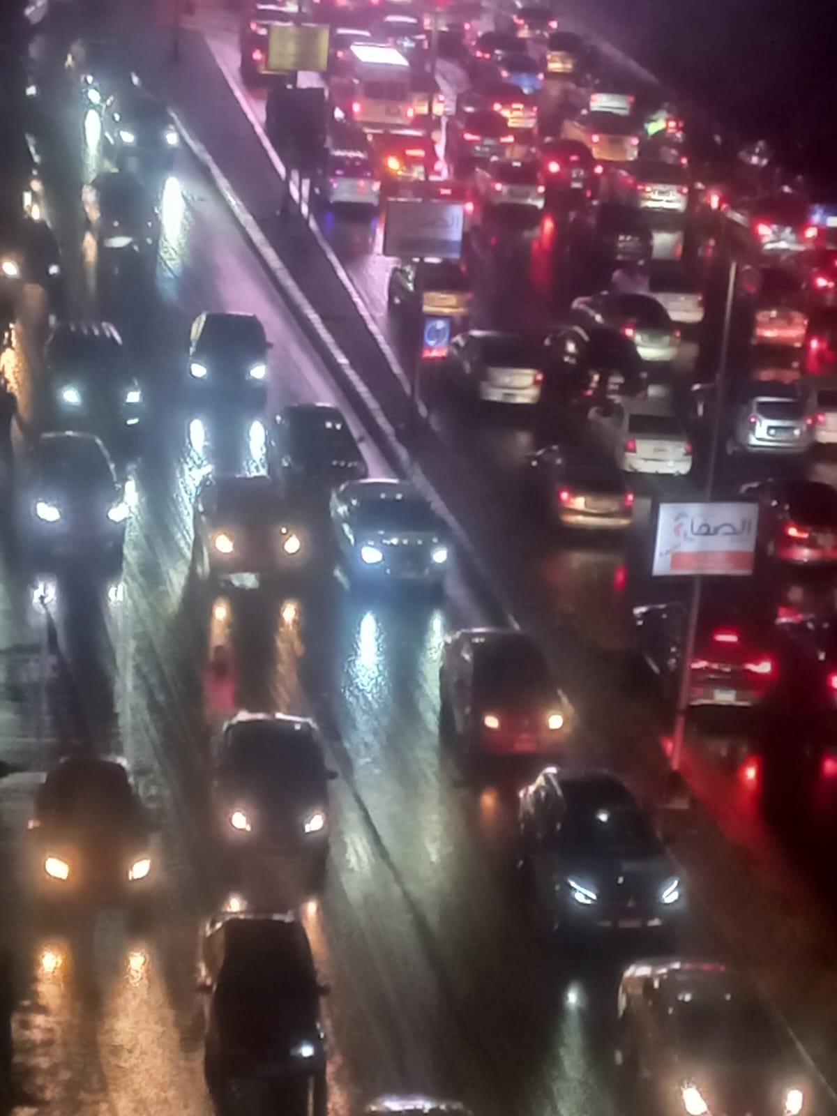 كثافات مرورية بسبب هطول الأمطار (13)