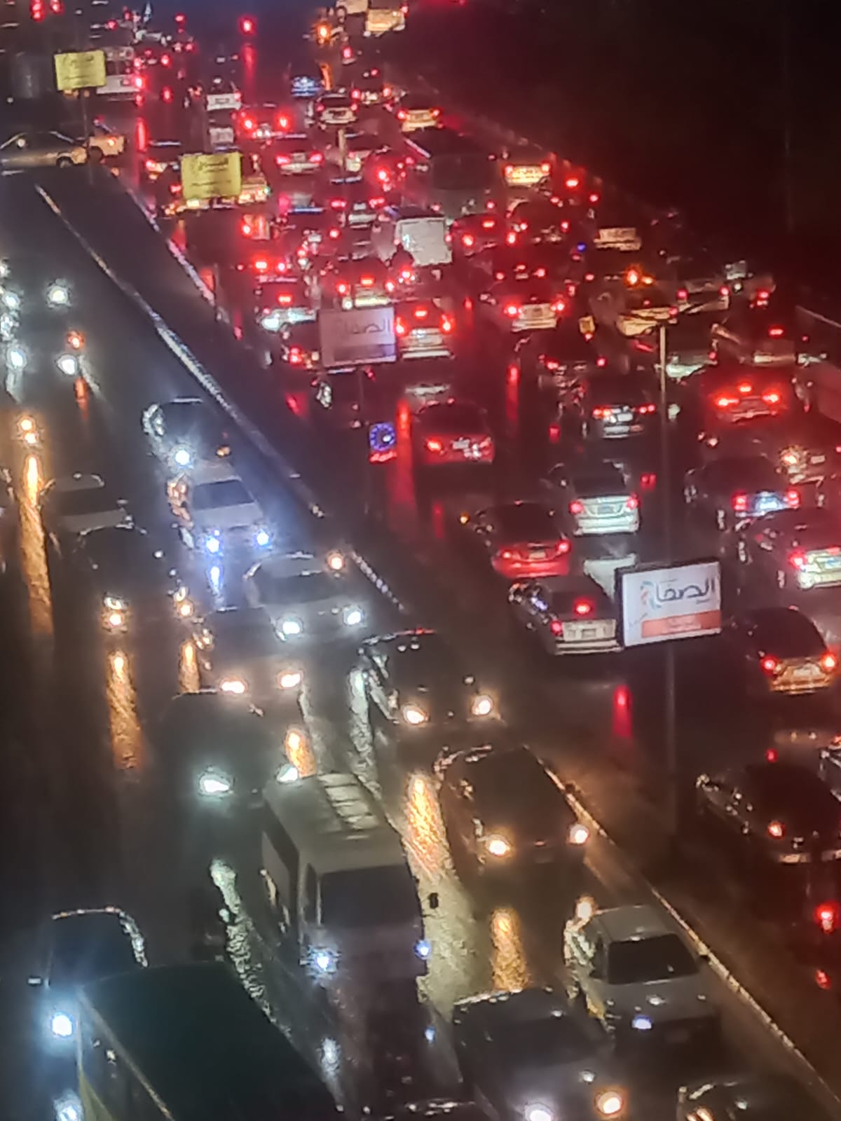 كثافات مرورية بسبب هطول الأمطار (4)