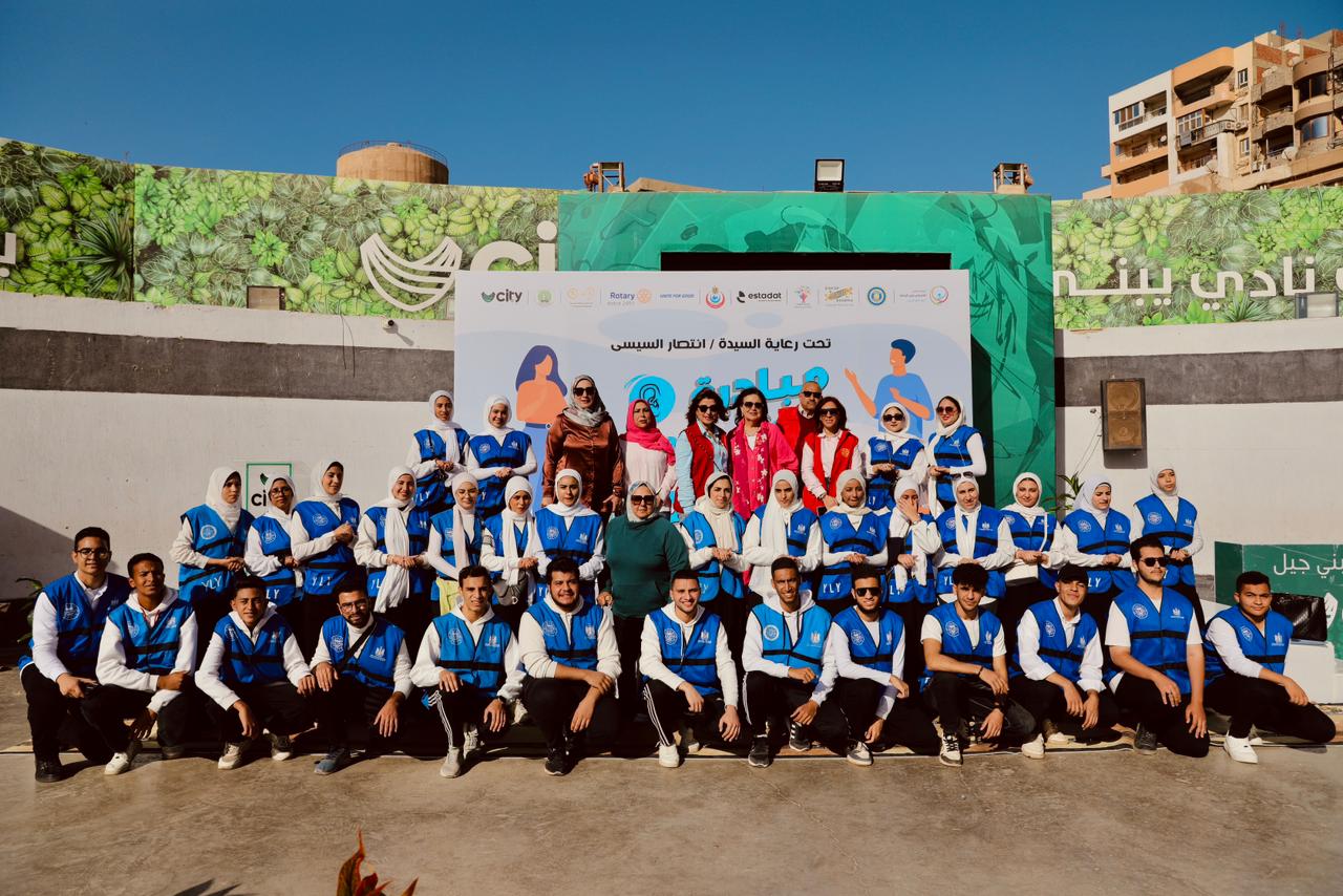 متطوعون في مبادرة عائلتي