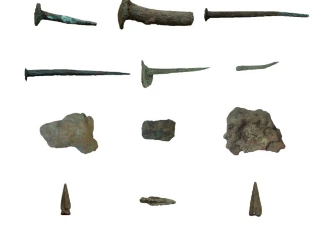 أدوات مصنوعة 