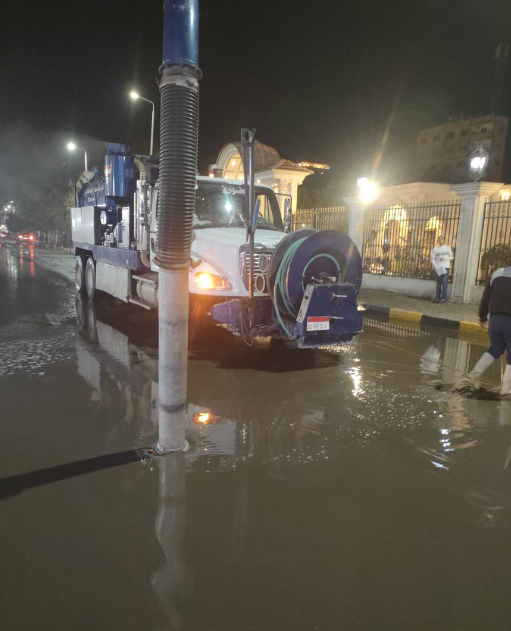 عمليات شفط مياه الامطار  (1)