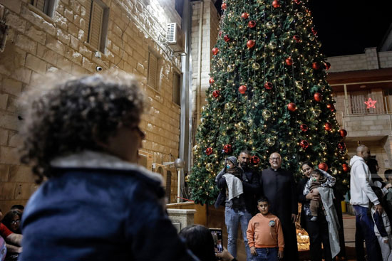 احتفالات والتقاط الصور