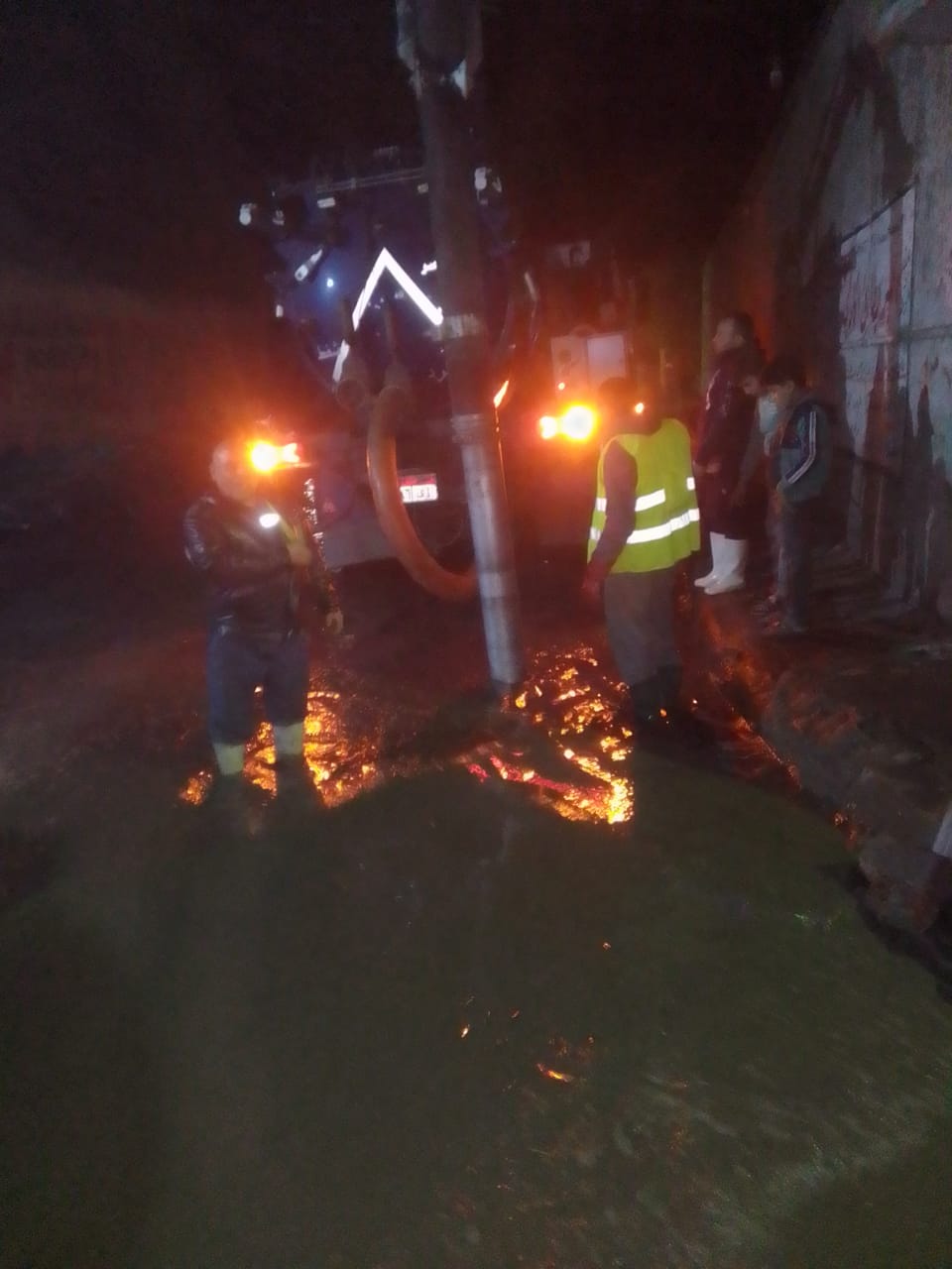 عمليات شفط مياه الامطار  (1)