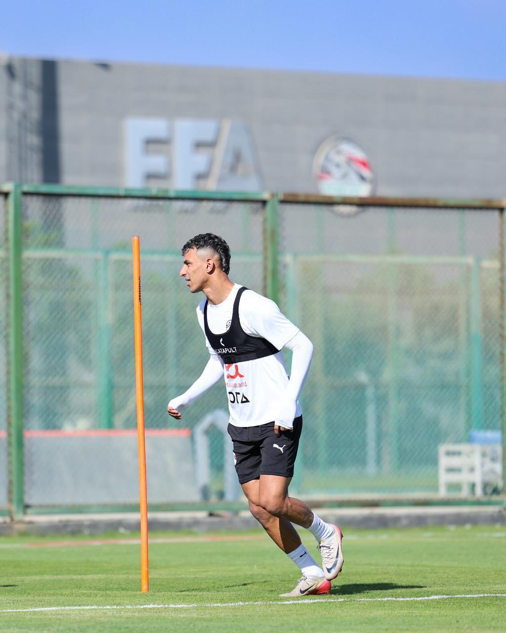 أحمد عيد لاعب منتخب مصر خلال التدريبات أحمد عيد لاعب منتخب مصر خلال التدريبات