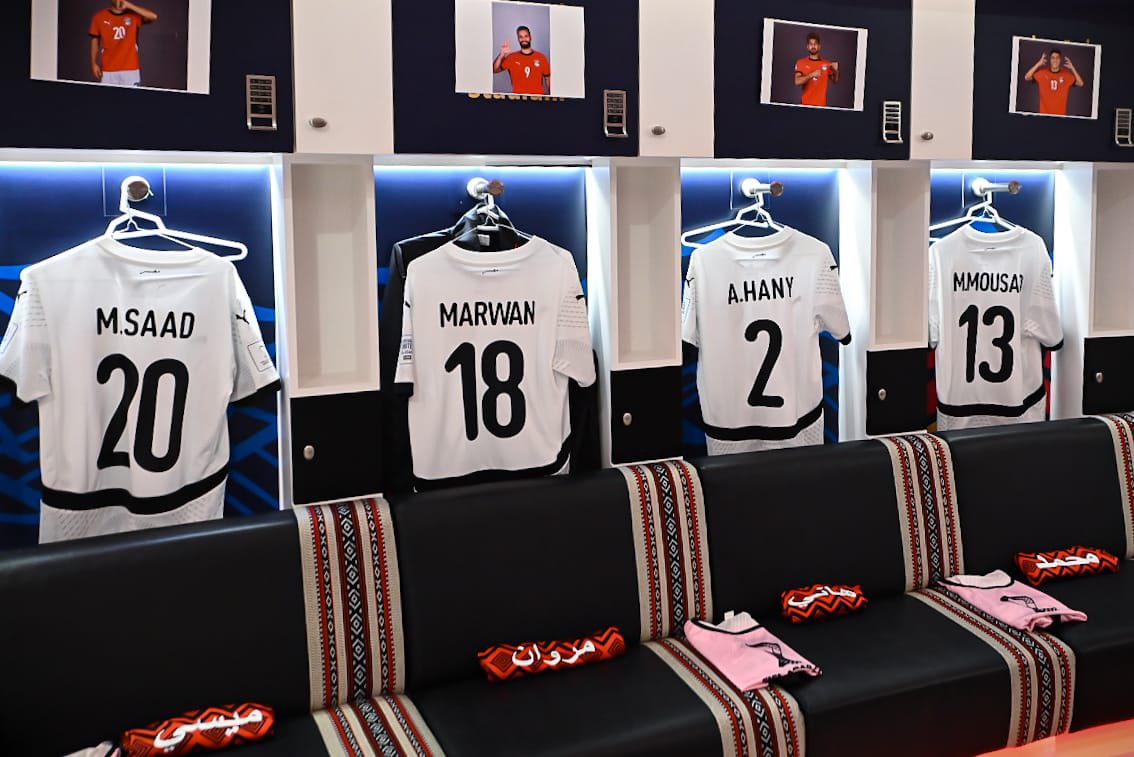 خلع الملابس خلع الملابس