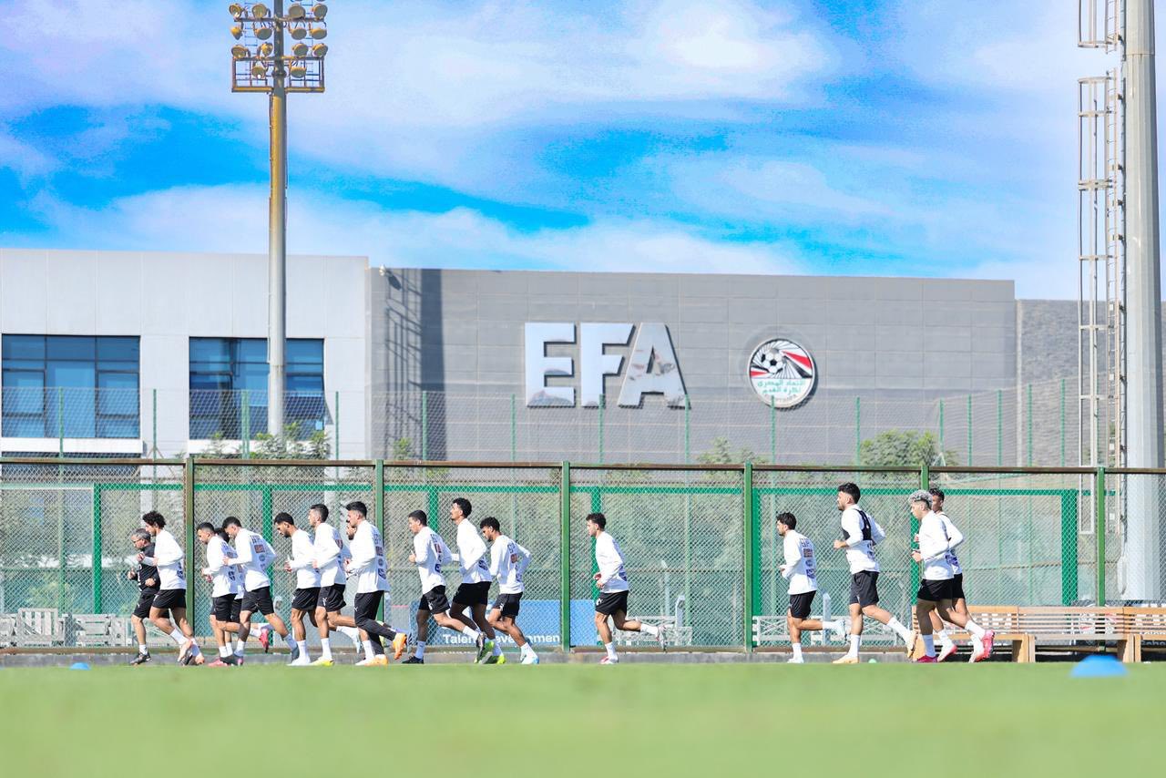 يقوم بتدريب منتخب مصر يقوم بتدريب منتخب مصر