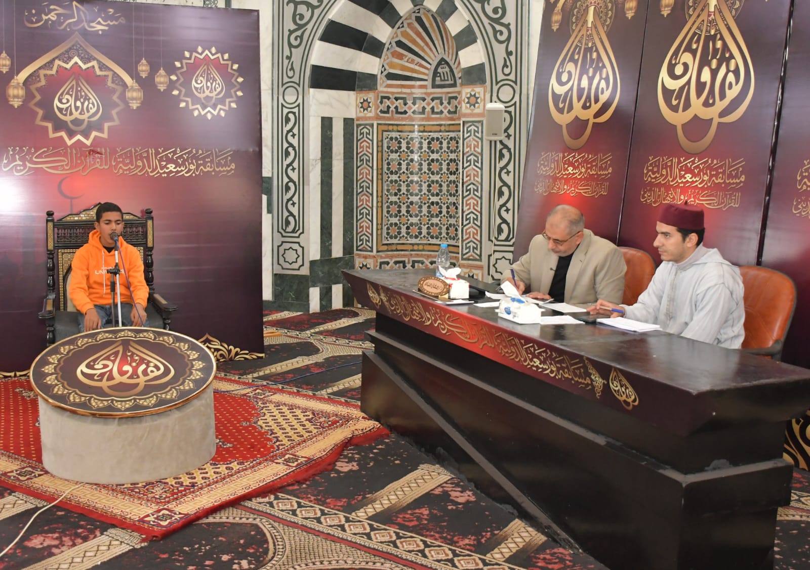 الاختبارات بالمتسابقين الاختبارات بالمتسابقين