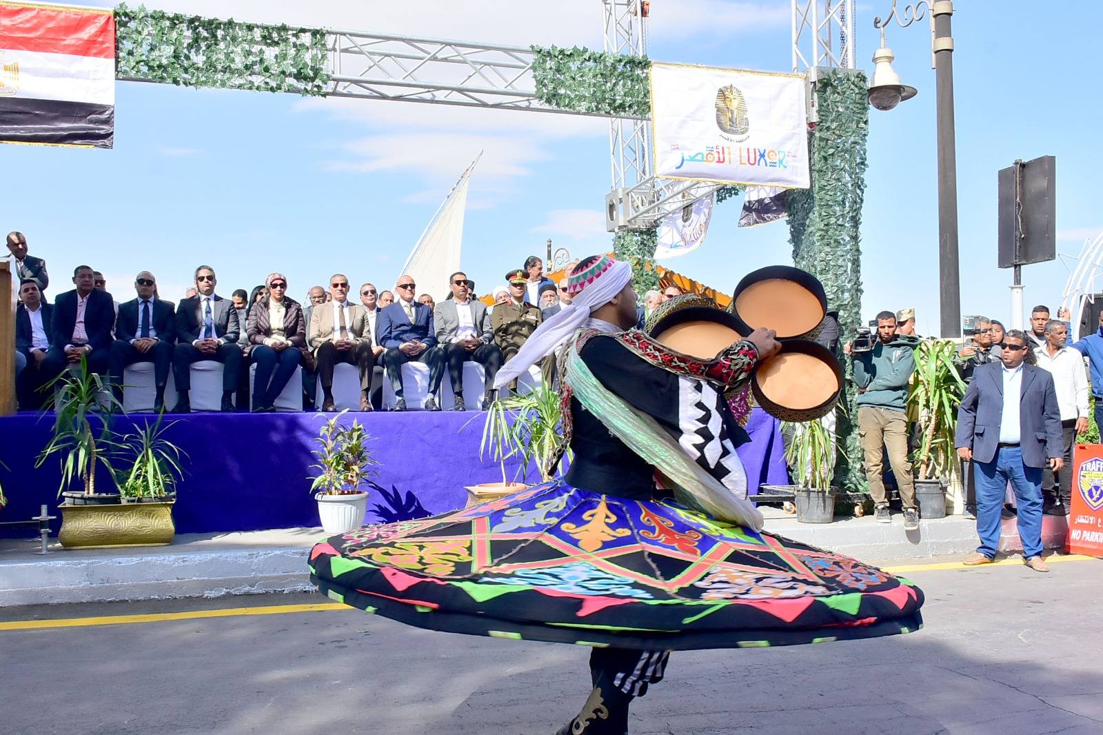 عروض التنورة فى احتفالات العيد القومى للأقصر