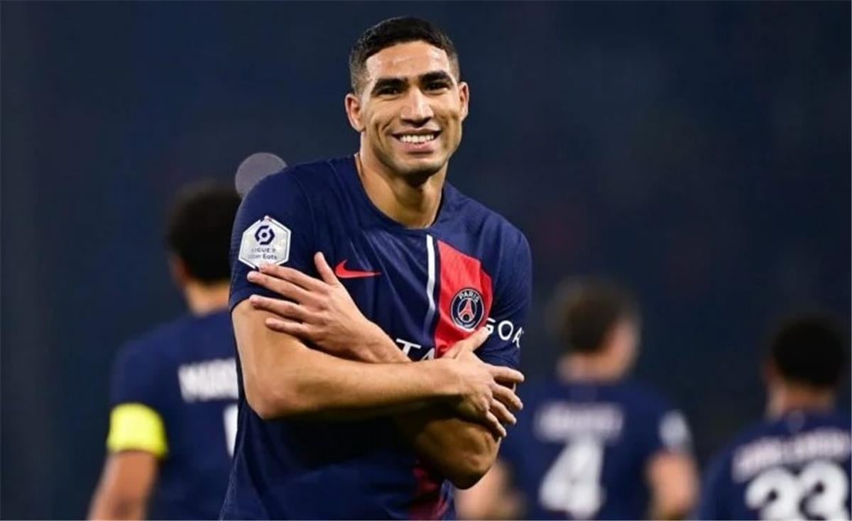 اشرف حكيمي لاعب باريس سان جيرمان img