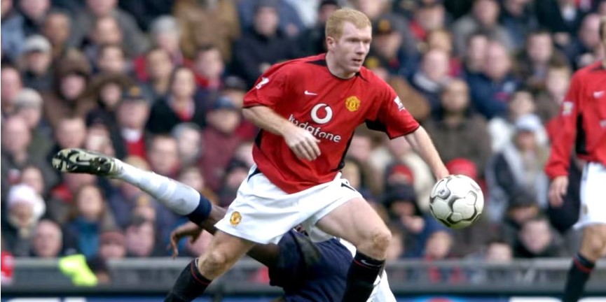 أسطورة خط وسط مانشستر يونايتد بول سكولز