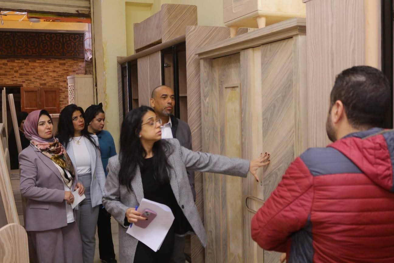 جولة نائب محافظ دمياط بأسواق الأثاث بالمحافظة