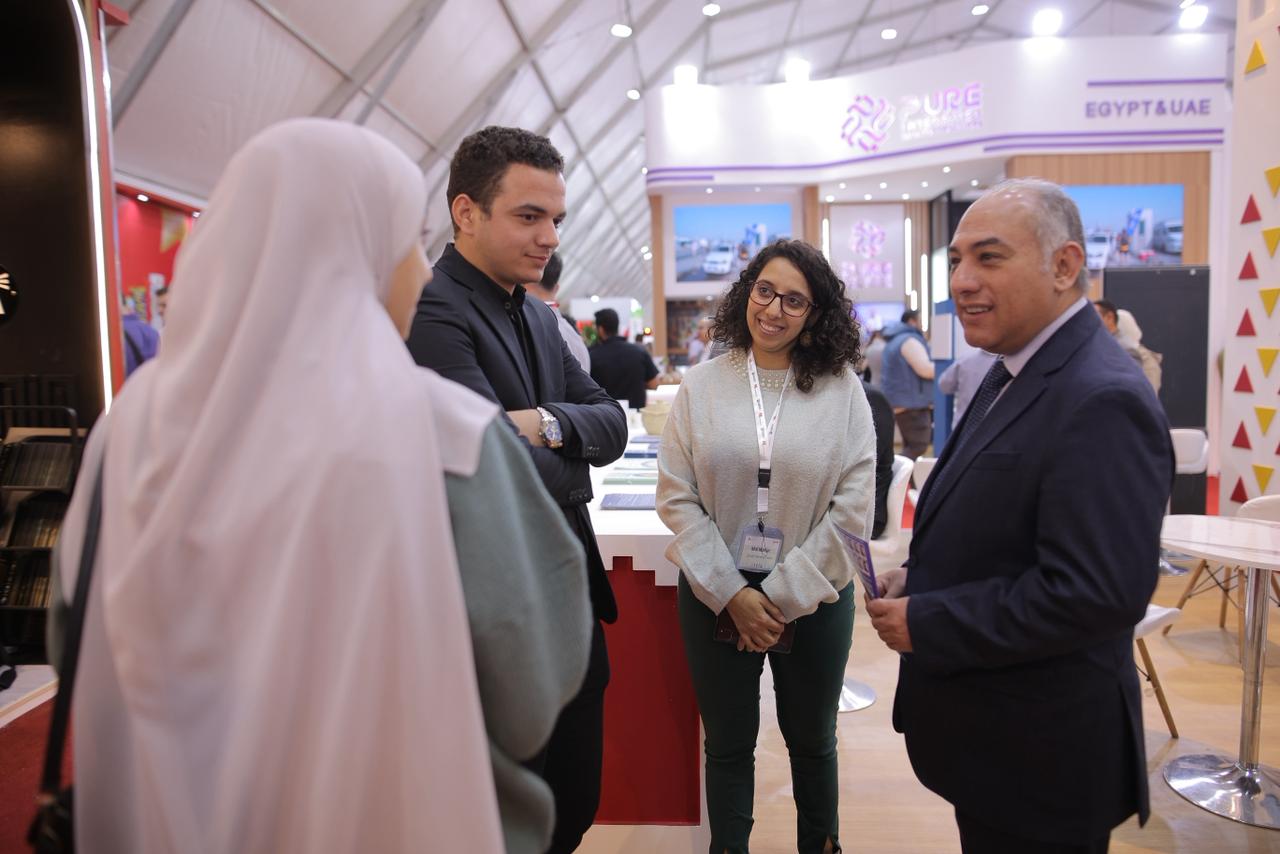 جانب من المعرض جانب من المعرض