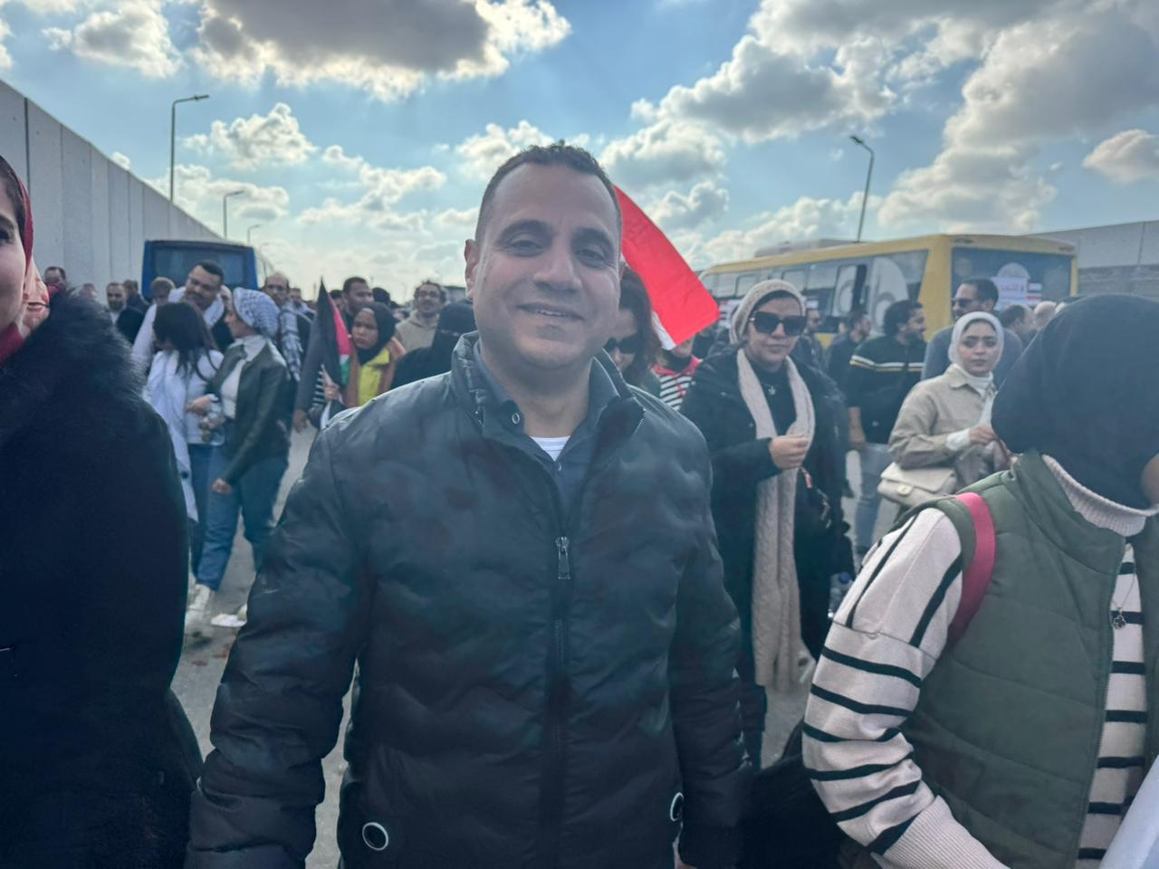 الكاتب الصحفى كامل كامل