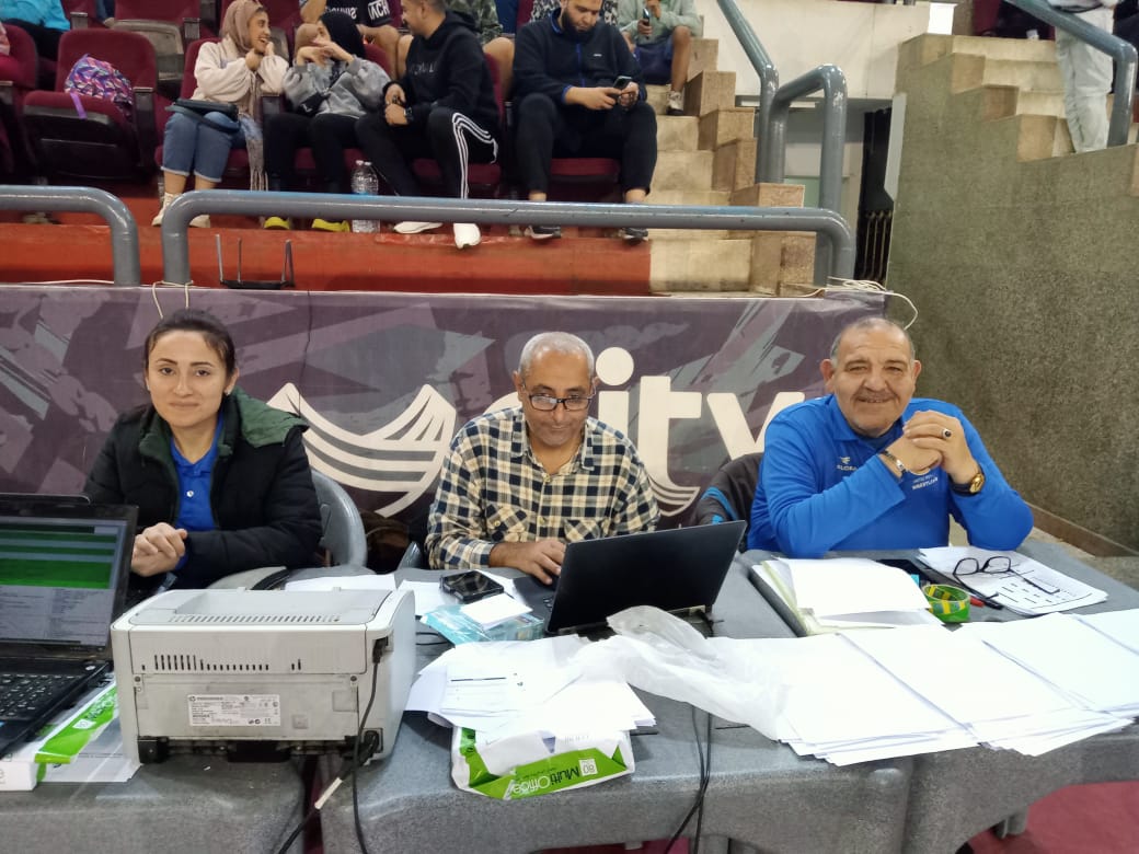 متابعة اللجنة أثناء النزال متابعة اللجنة أثناء النزال