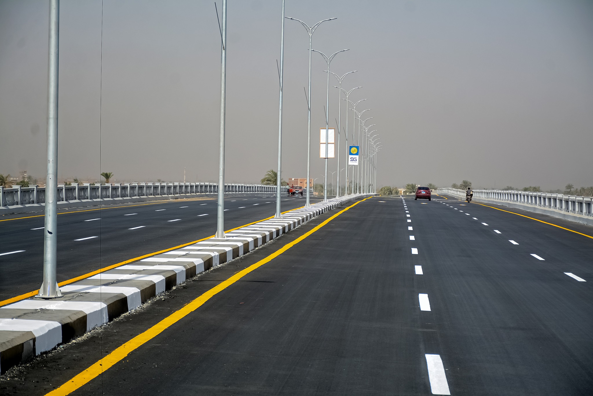 الجانب الأيمن من لمحور الجانب الأيمن من لمحور