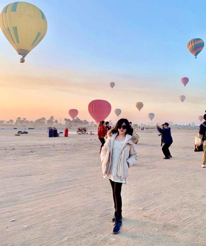 بهجة سائحة خلال المشاركة فى رحلات البالون الطائر بهجة سائحة خلال المشاركة فى رحلات البالون الطائر