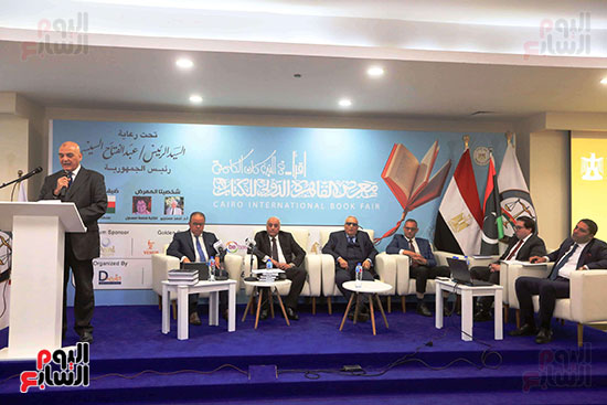 المشاركون في مناقشة كتاب فن المرافعة