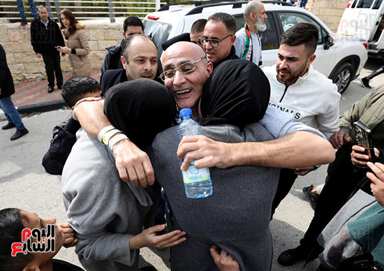 استقبال أسطورى للأسرى فى الضفة الغربية استقبال أسطورى للأسرى فى الضفة الغربية