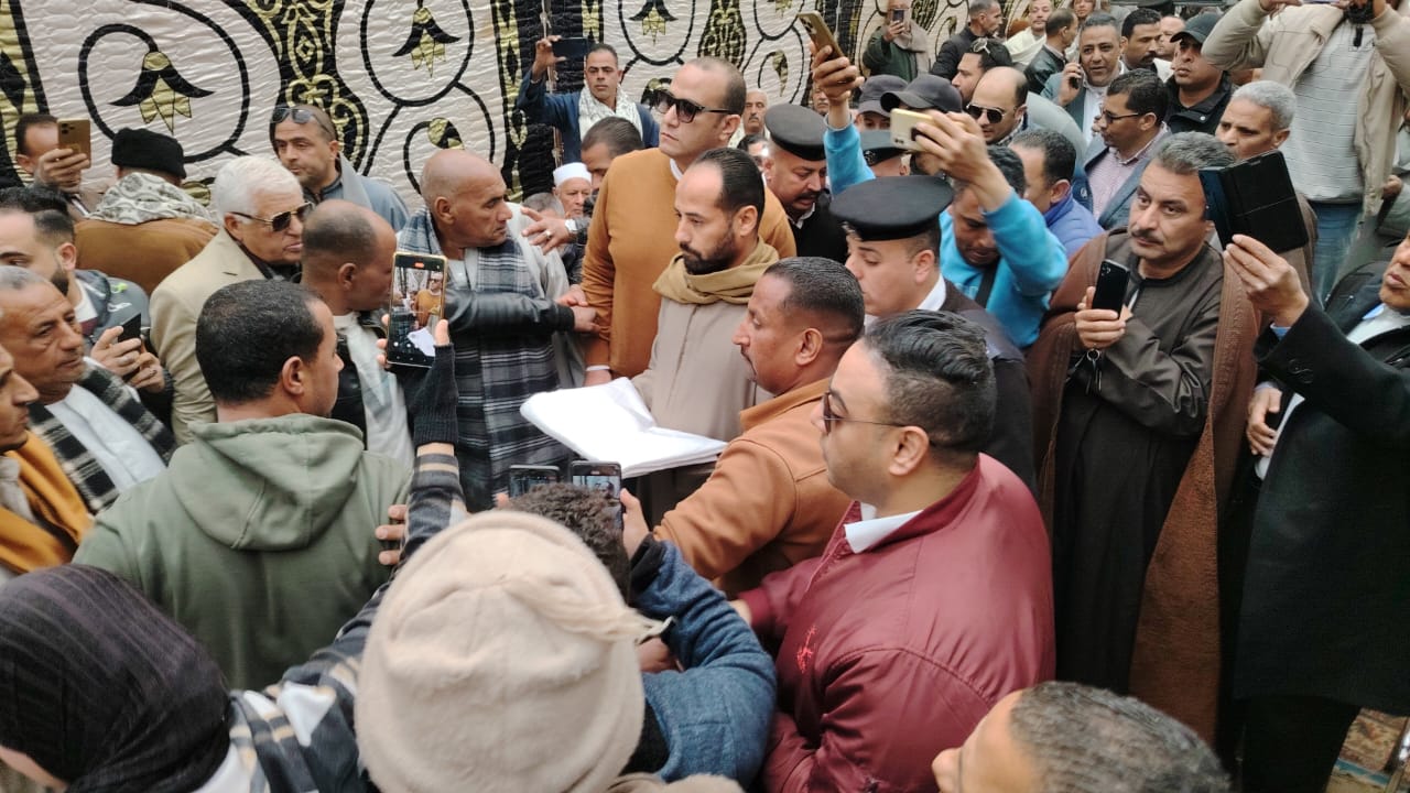تقديم الكفن تقديم الكفن
