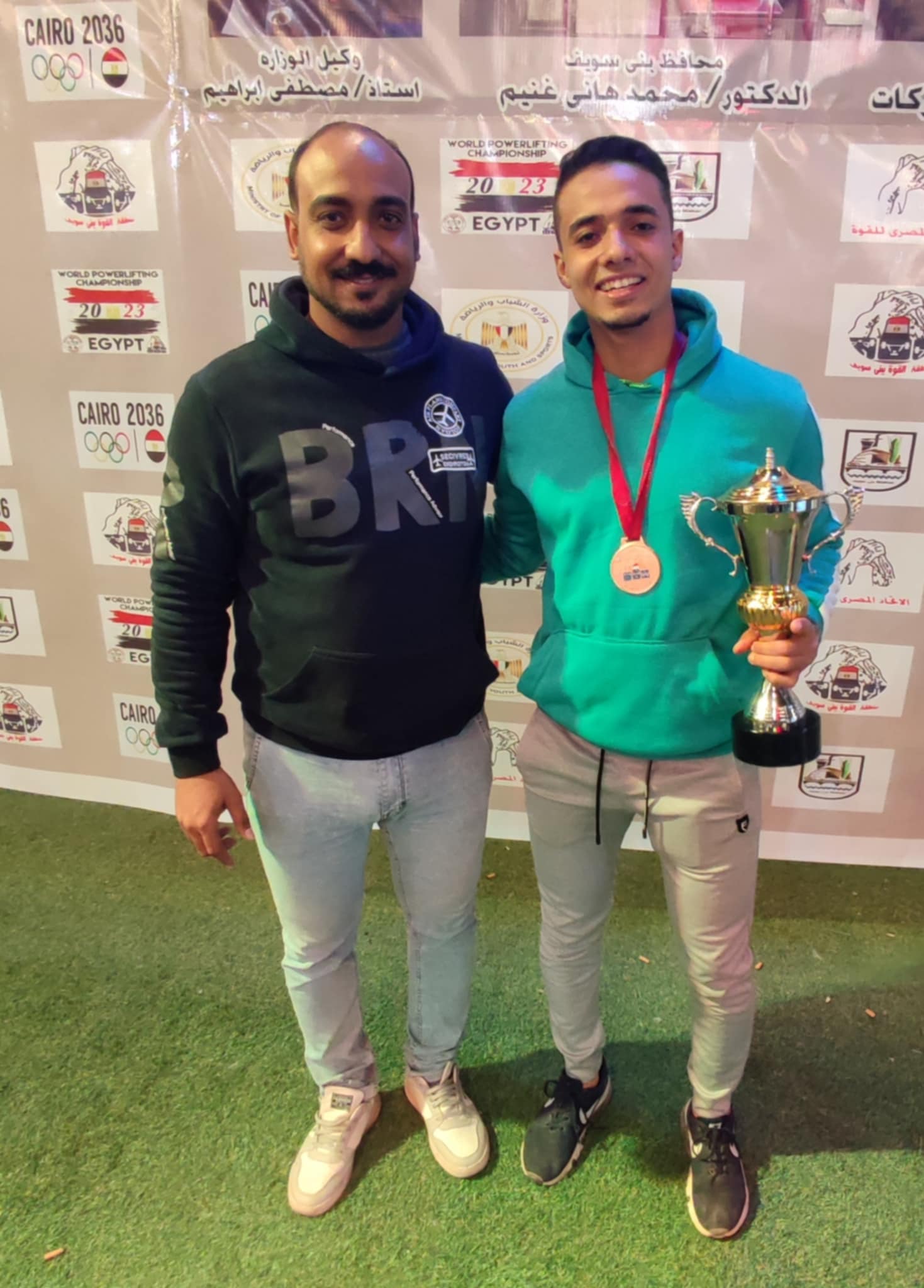 يوسف مع مدربه كابتن احمد ربيع 