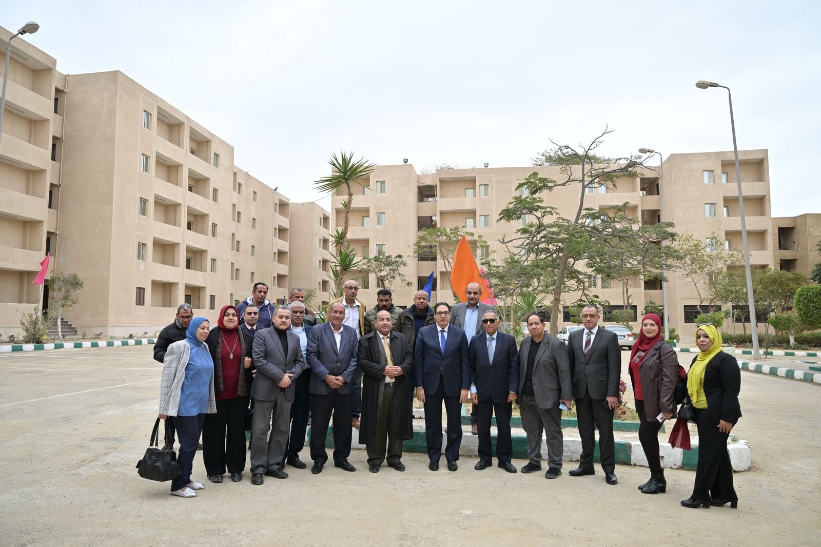 رئيس جامعة القاهرة يفتتح أعمال صيانة وتطوير مدينة الطلبة بالشيخ زايد