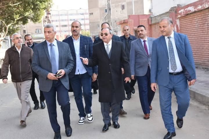 تفقد المدارس