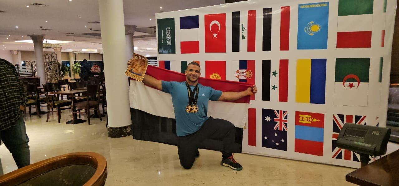 ابن محافظة كفر الشيخ بطل العالم للقوة البدنية