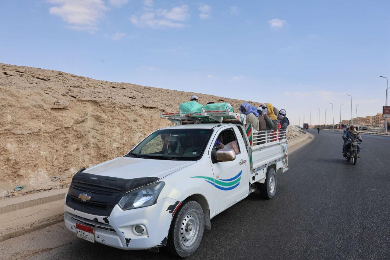 حظر استخدام سيارات البيك اب فى نقل الركاب