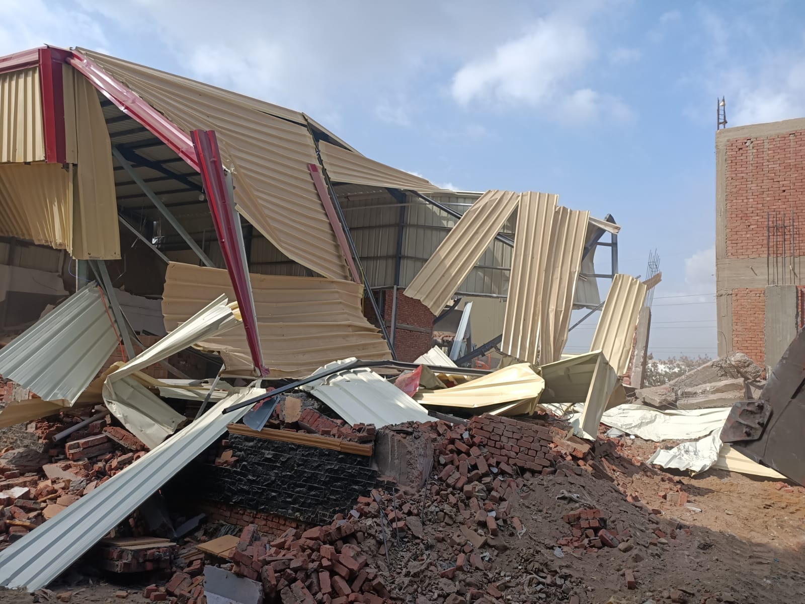 إزالة مخالفات البناء