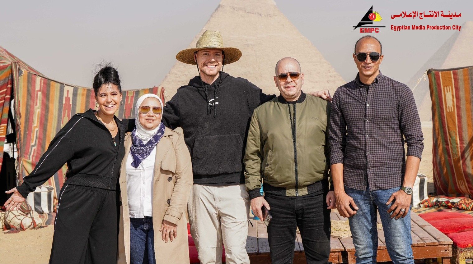 مشاهد تصوير الحلقة العالمية ، Mister Best in the Pyramids (3)