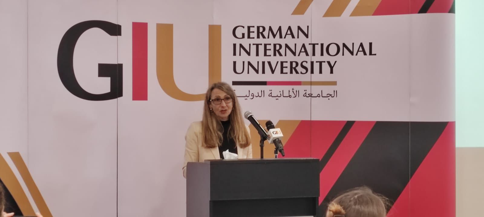 الدكتورة ليزيت أندريه مدير مديرة إدارة التعليم العالي لمنطقة أوروبا بالوزارة الفيدرالية للتعليم الدكتورة ليزيت أندريه مدير مديرة إدارة التعليم العالي لمنطقة أوروبا بالوزارة الفيدرالية للتعليم