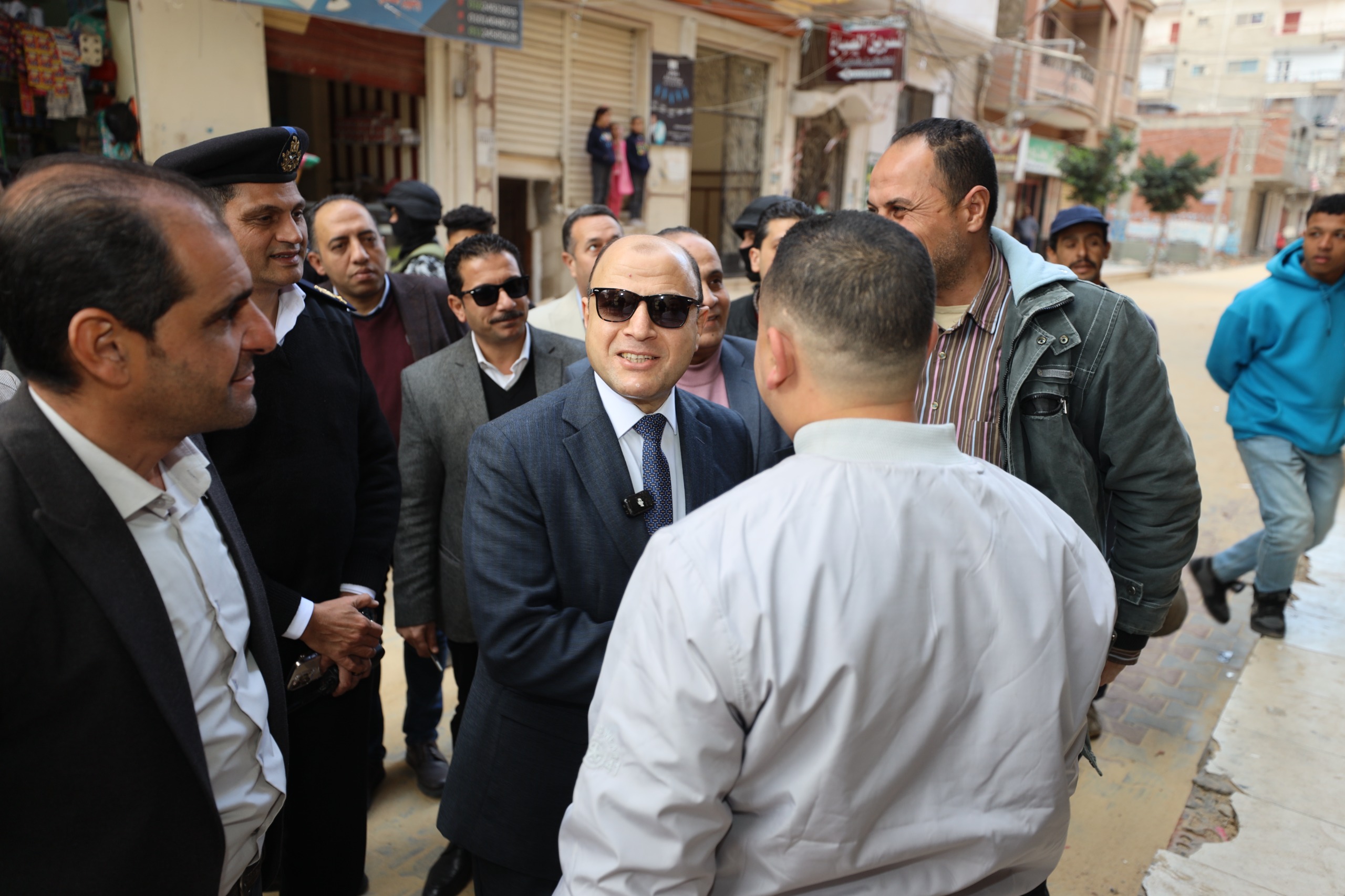 محافظ كفر الشيخ يلتقي بالمواطنين