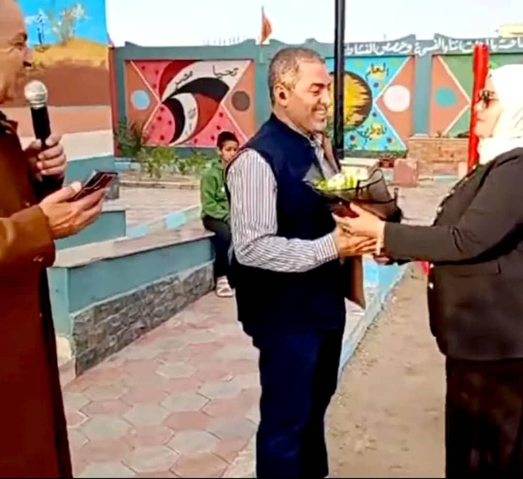 وكيله المدرسة والمدير وكيله المدرسة والمدير