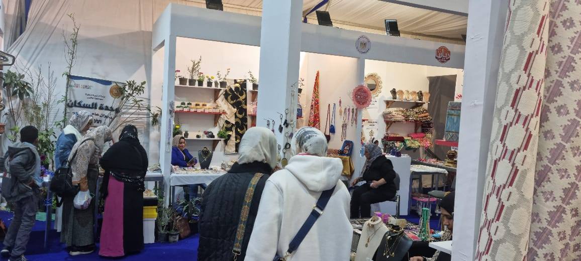 تضامن الأقصر تفتح أبواب معرض ديارنا للحرف اليدوية والتراثية أمام الجمهور