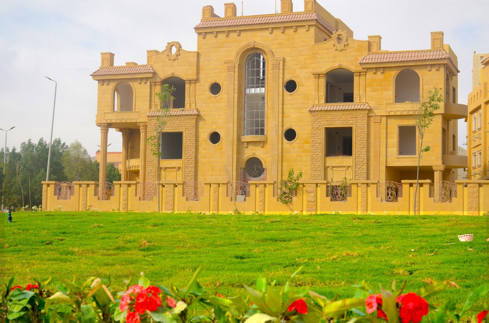 مشروعات الاسكان والفيلل داخل سوهاج الجديده