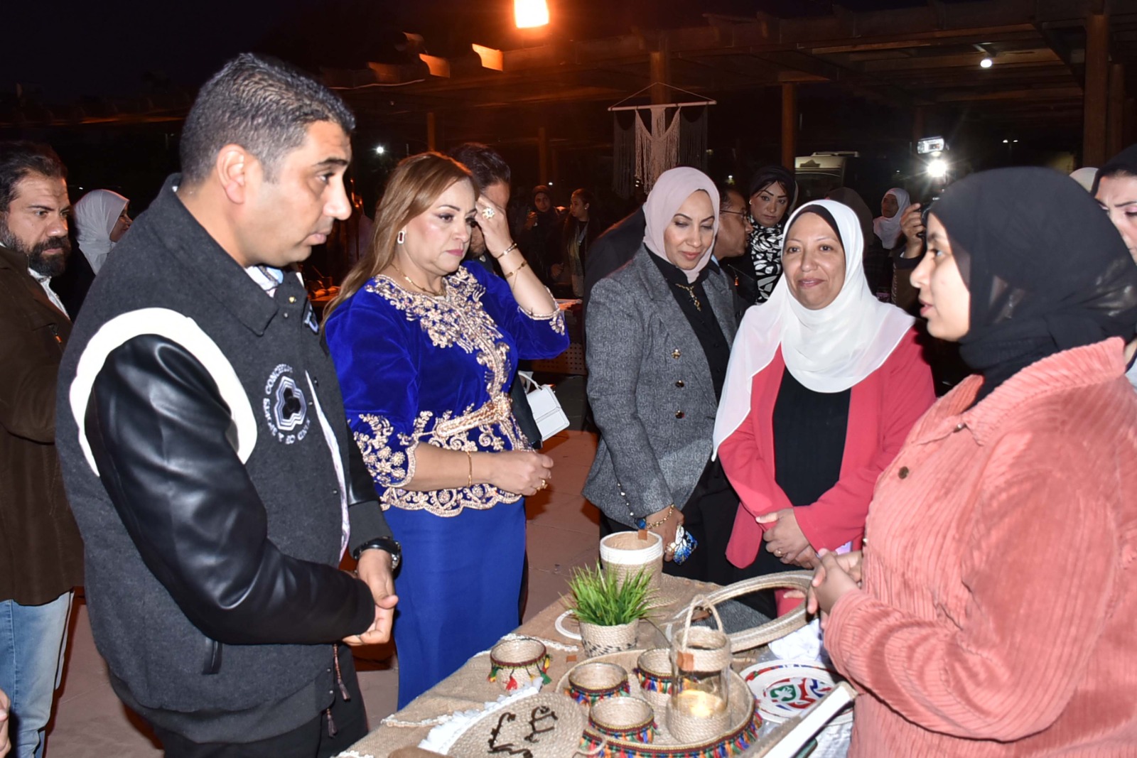 نائب محافظ الأقصر يفتتح معرض الحرف اليدوية والتراثية