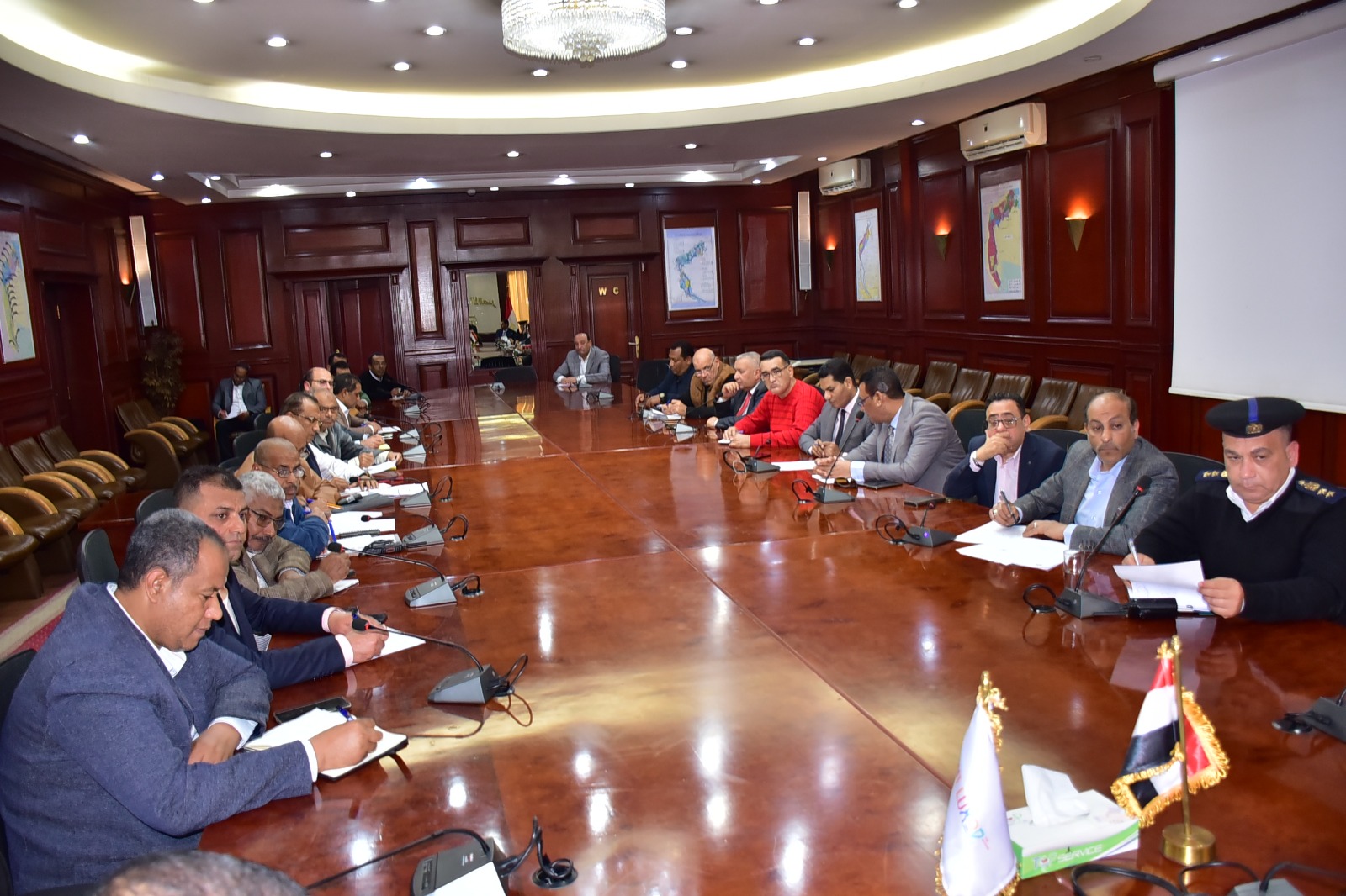 مناقشة خطة استعدادات شهر رمضان المبارك لتوفير السلع للمواطنين مناقشة خطة استعدادات شهر رمضان المبارك لتوفير السلع للمواطنين