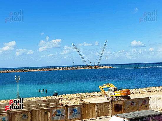 ردم-جزء-من-البحر-للتوسعة