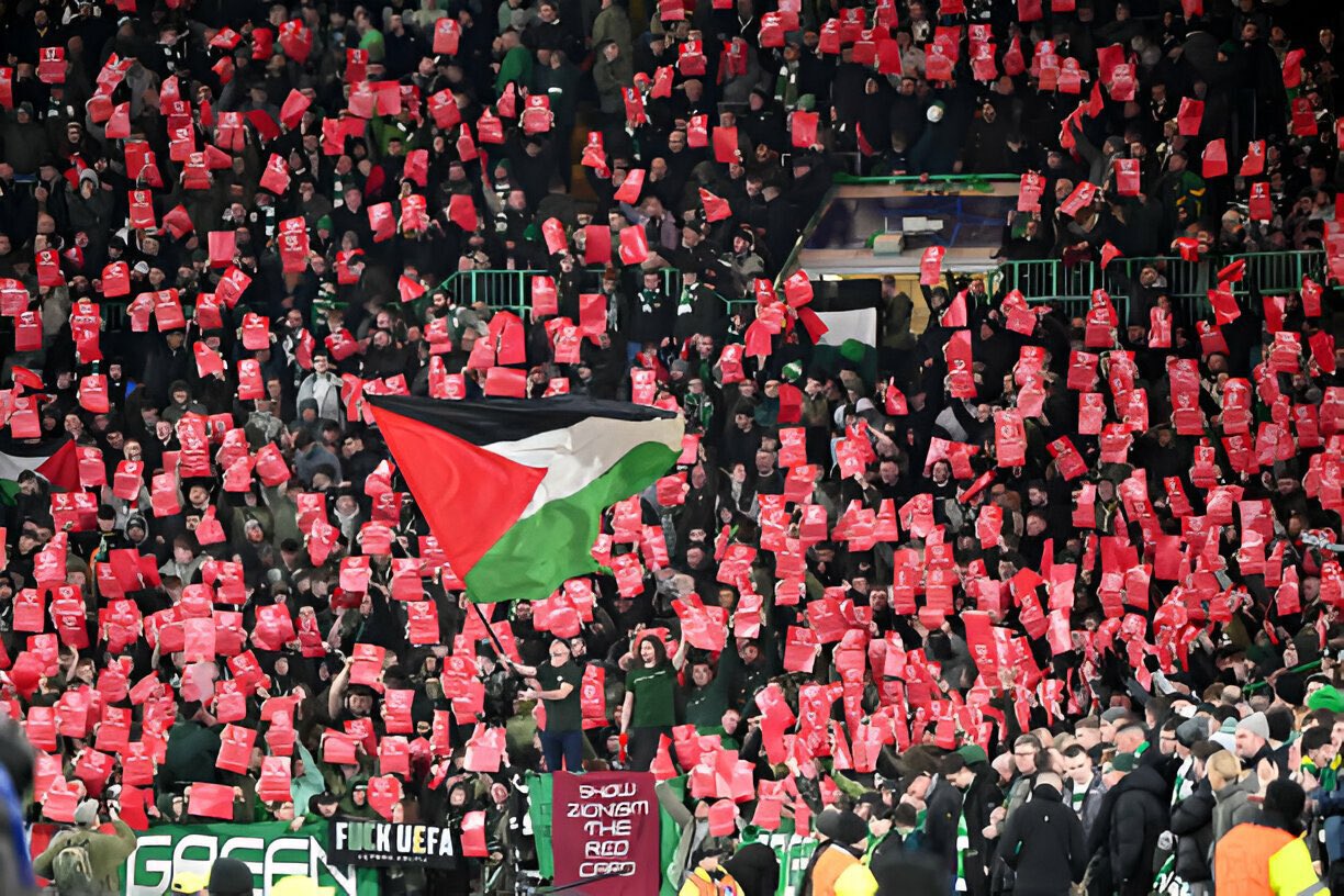 جماهير سيلتك ترفع علم فلسطين