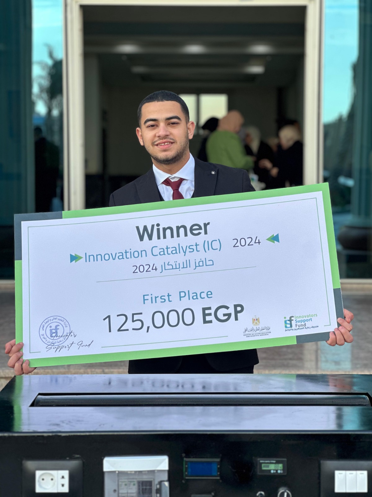 احد المشاركين احد المشاركين