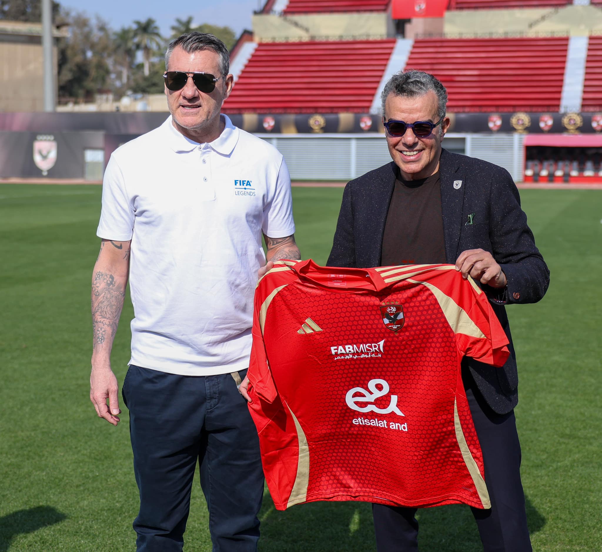 المهندس خالد مرتجي يستقبل كريستيان ڤييري لاعب ايطاليا السابق المهندس خالد مرتجي يستقبل كريستيان ڤييري لاعب ايطاليا السابق