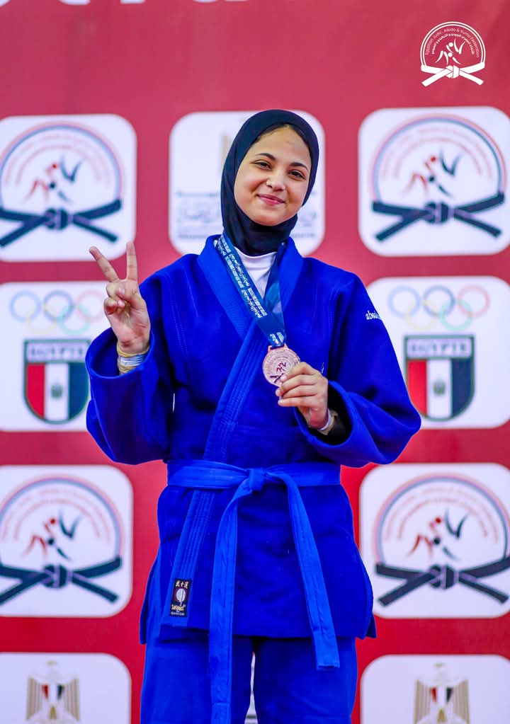 لاعبه أخرى فائزه لاعبه أخرى فائزه