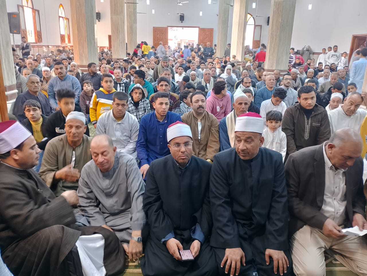 الحضور خلال افتتاح المساجد الحضور خلال افتتاح المساجد